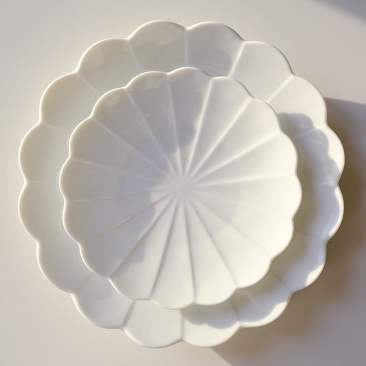 Amur adonis flower plate Oda Pottery